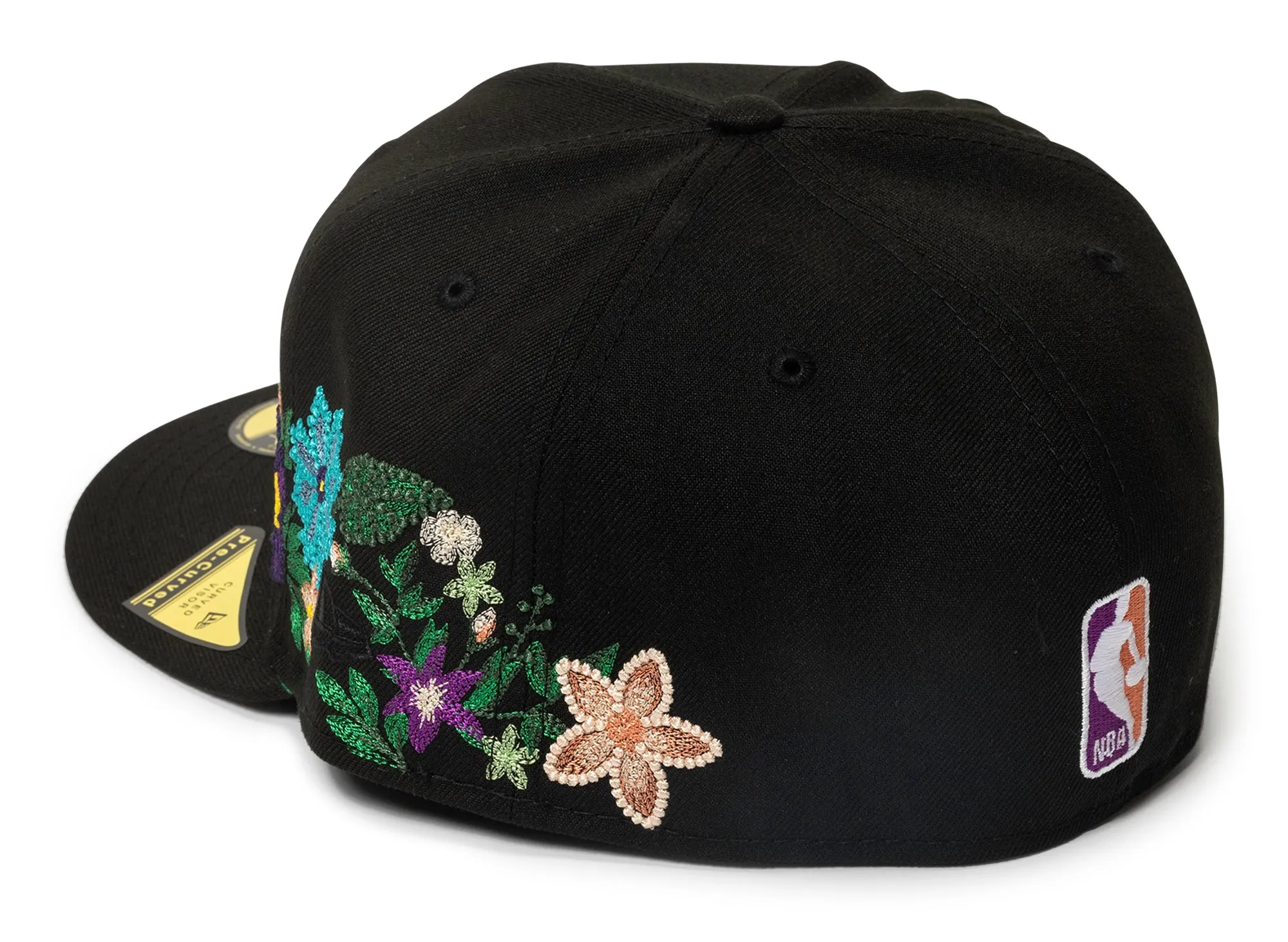 New Era Tonal Florals Chicago Bulls Fitted Hat in Black xld