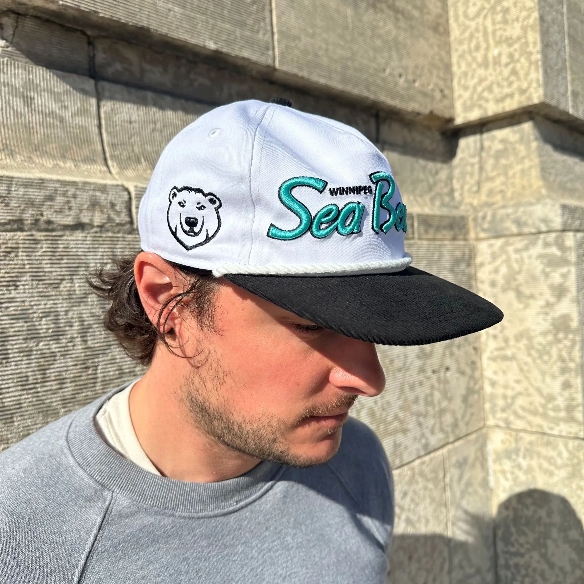 SEA BEARS GOLFER SCRIPT WHITE