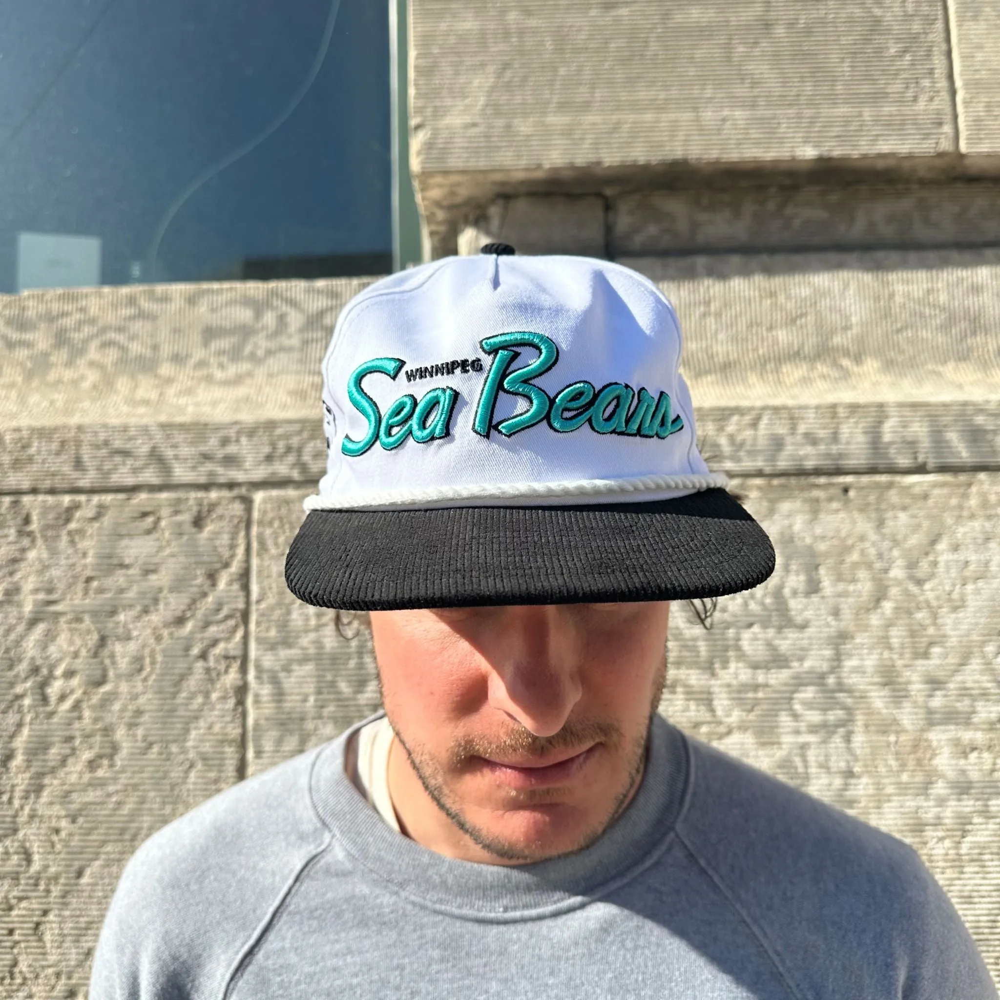 SEA BEARS GOLFER SCRIPT WHITE