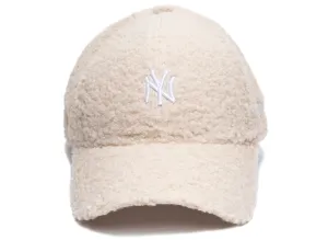 Women's New Era Borg 9FORTY New York Yankees Hat in Cream